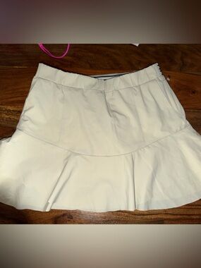 Vineyard Vines Cream Pleated Tennis Skort